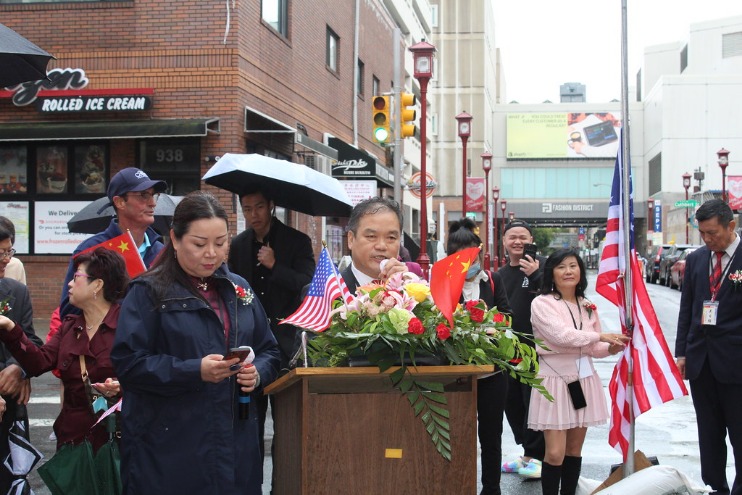 郑钦文阳光,赛意外崛起,红土赛场惋,乐竞体育官网,LEJIN,Sports,足球直播,篮球赛事,体育高清,NBA直播